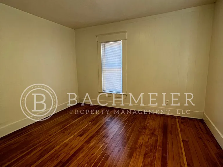 346 SW 3rd St — Photo 6