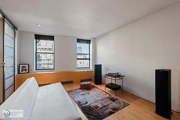 Rented by Metropolitan Property Group | media 10