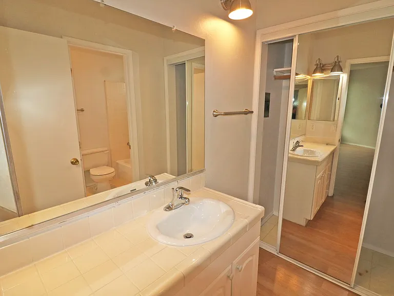 1834 Mission Ave — Photo 5