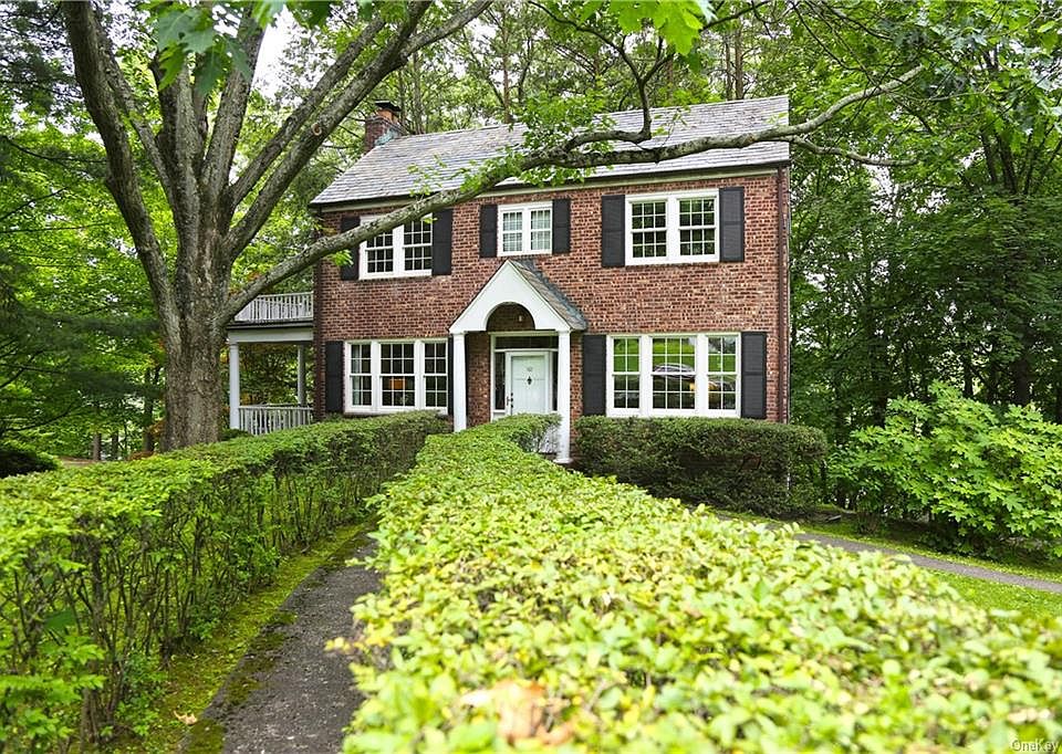 1st image of 82 Grandview Dr