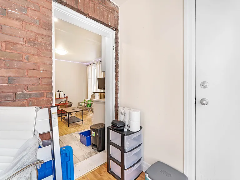 140 Stewart St #4 — Photo 8