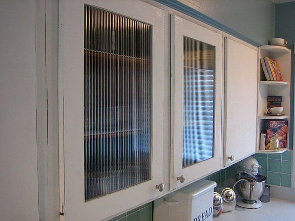 Art deco details in kitchen