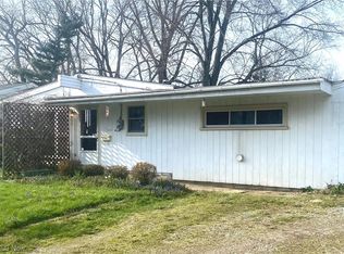 1825 Gaylord Dr, Akron, OH 44320