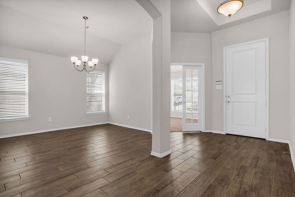 10337 Lenten Rose St, Crowley, TX - View 2