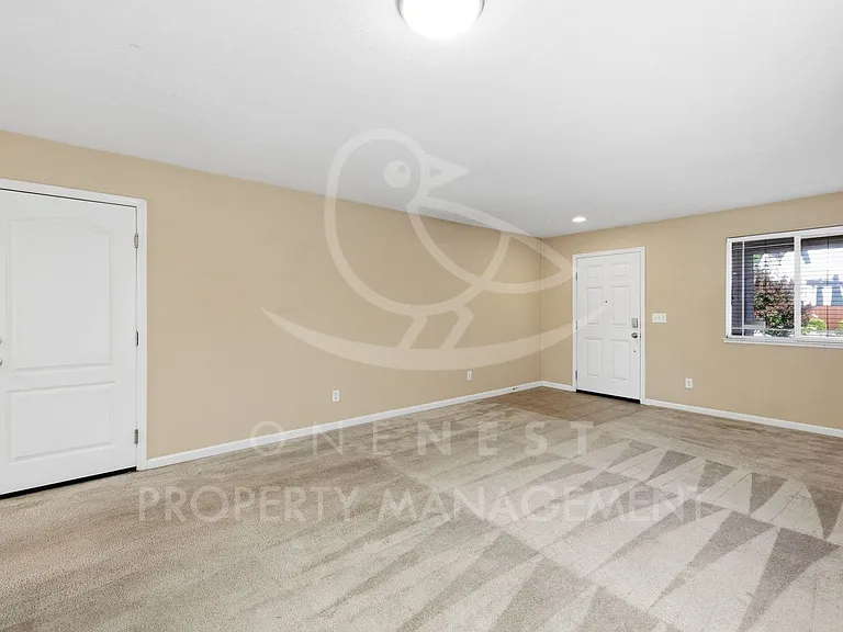 2708 Woodfield Way — Photo 6