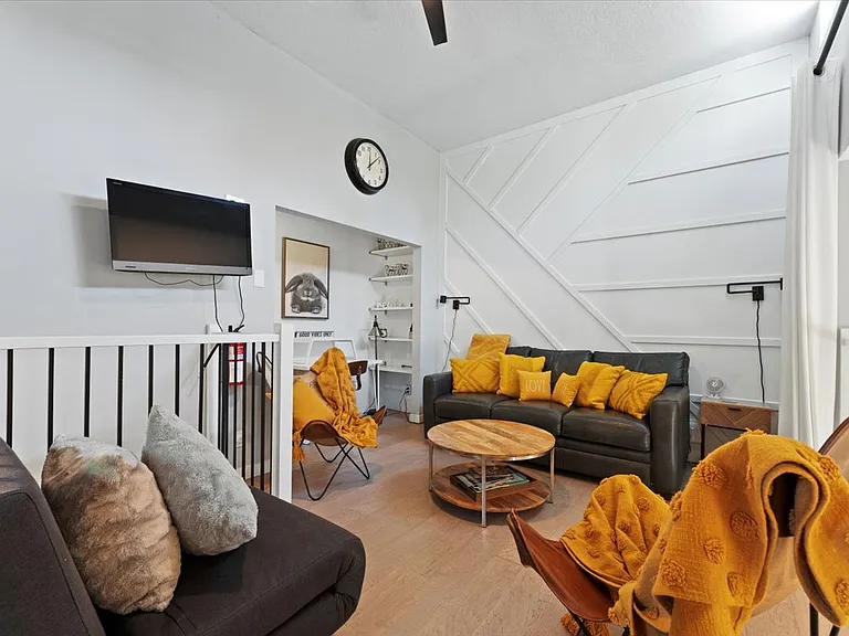 1300 Regency Way #45 — Photo 7