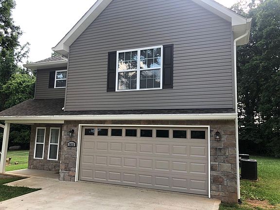 2nd image of 1023 Greenwich Dr