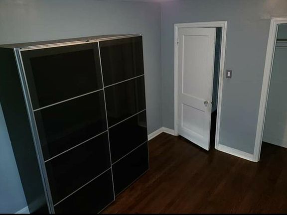 5th image of 4445 Joliet Ave