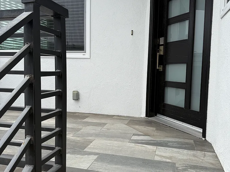 228 Avenida Serra #A — Photo 3