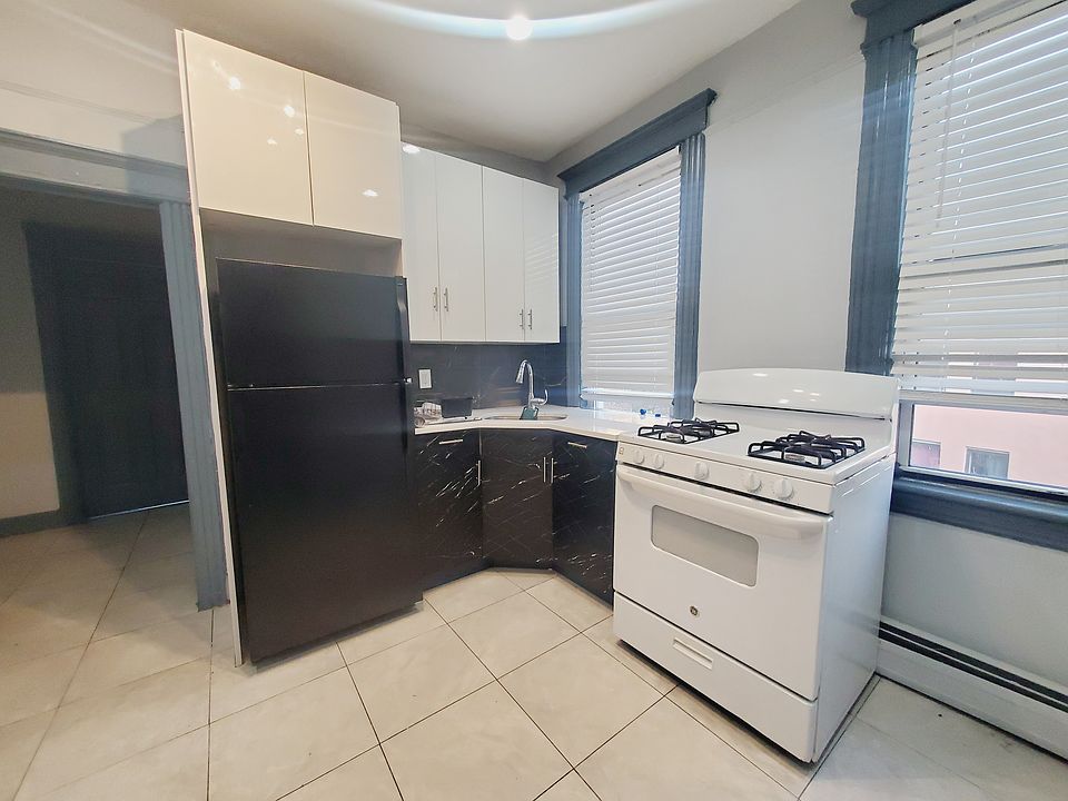 1st image of 112 Neptune Ave APT 3L