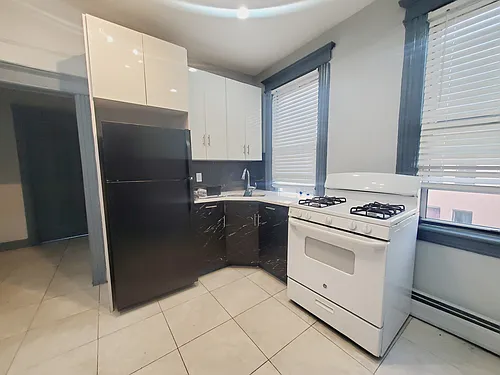 112 Neptune Ave Photo 1