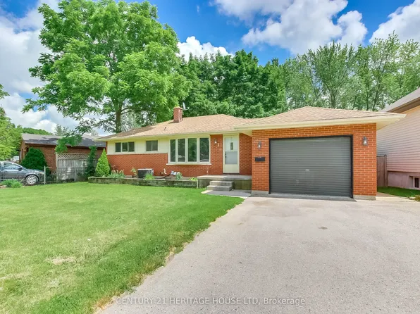 10 Cornerbrook Ave, London, ON N5W 1P3