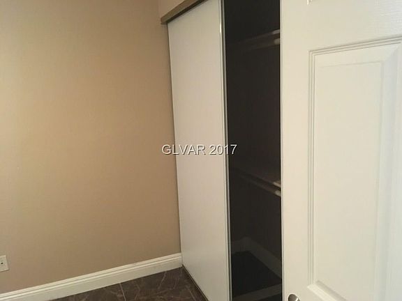 4th image of 450 Elm Dr Unit 101