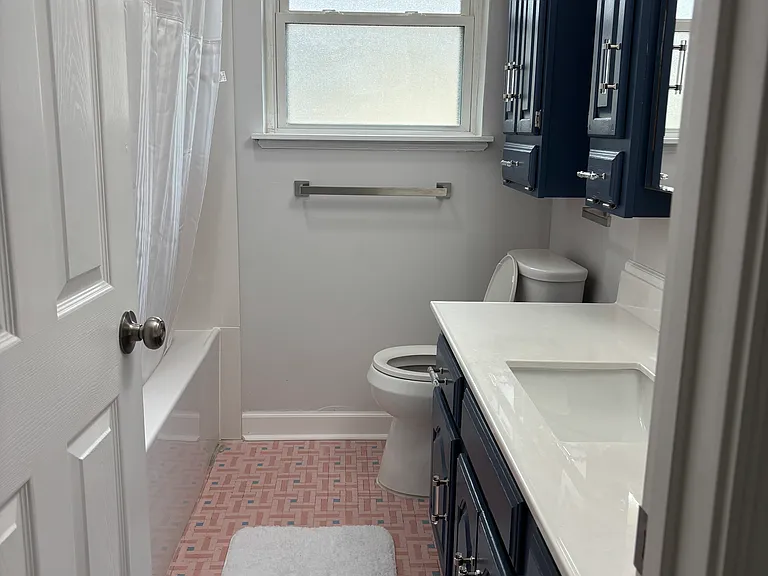 1350 Sylvia Ave — Photo 5