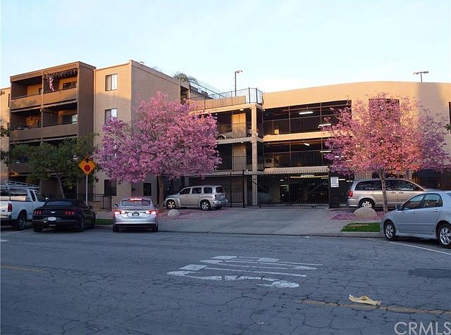 1st image of 1450 Locust Ave APT 126