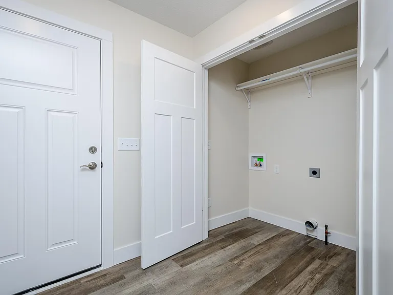 9250 Brook Hollow Ln — Photo 23