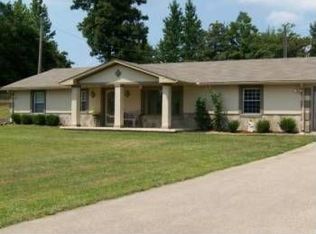 1425 E Maple St, Scott City, MO 63780