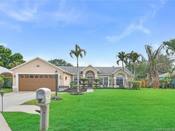 526 NE Vanda Terrado, Jensen Beach, FL 34957