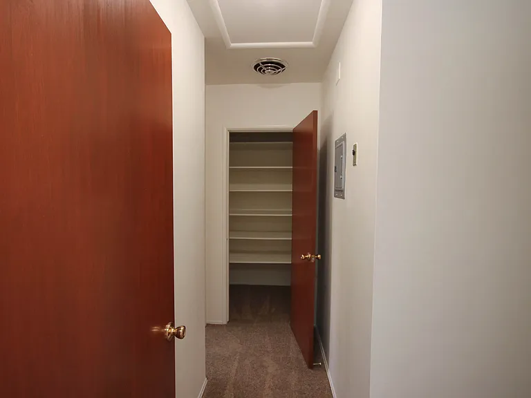 116 N Huntington Dr #C — Photo 12