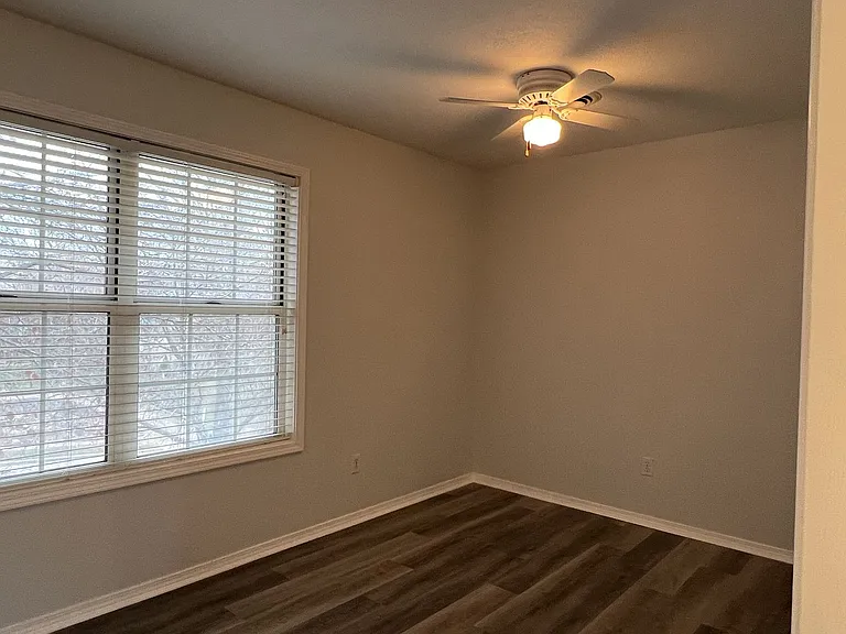 2149 S Cedar Hill Ave — Photo 17