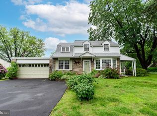 765 Brooke Rd, Glenside, PA 19038