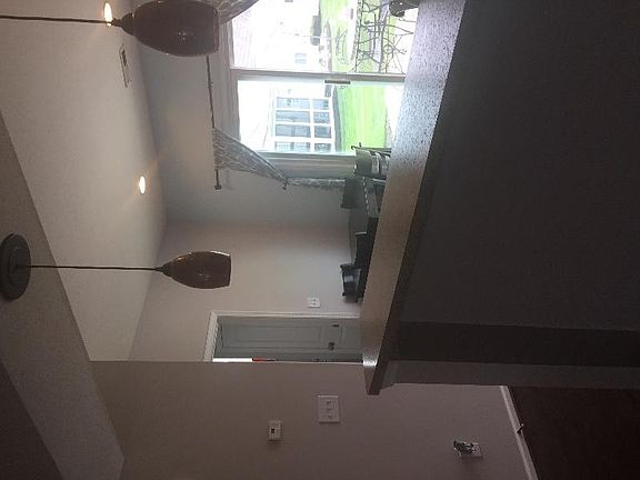 4th image of 1725 Nature Dr