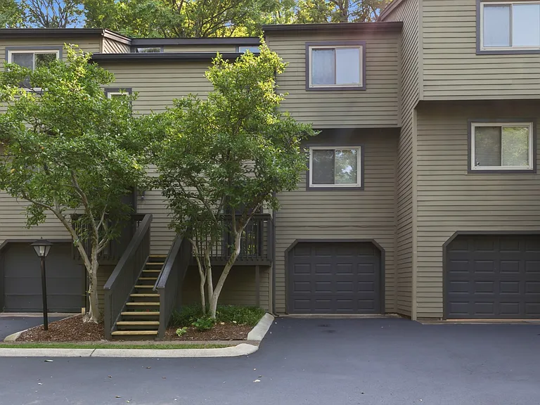 254 Summit Ridge Dr — Photo 2