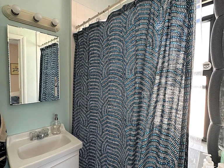 41 Ivaloo St #8 — Photo 9