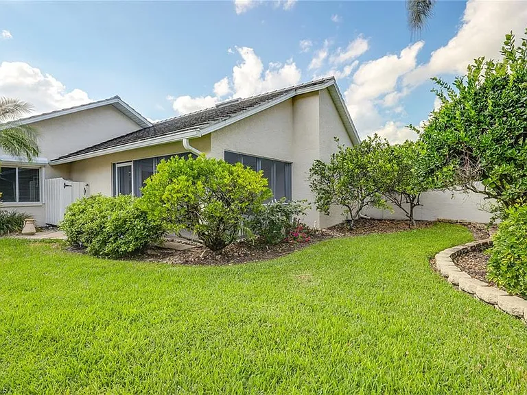 116 Fountain Cir — Photo 24
