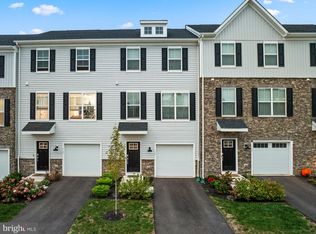 717 Peony Ln, Spring City, PA 19475