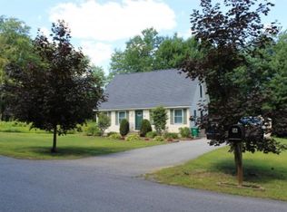 16 Colonial Dr, Rochester, NH 03839