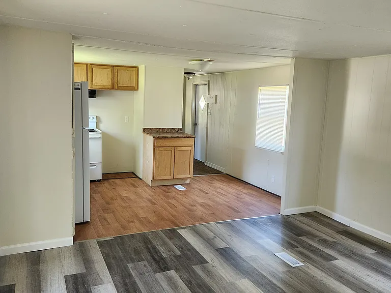 134 Grace Park — Photo 19