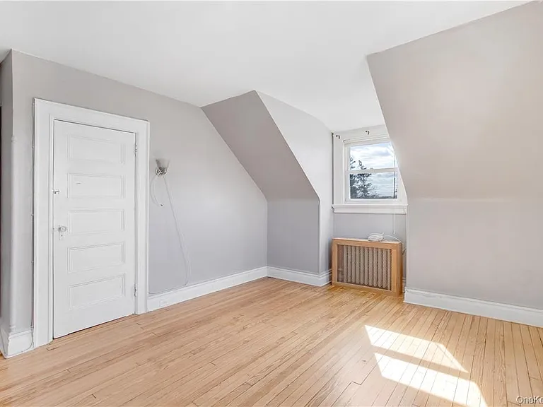 29 Neptune Ave #3 — Photo 6