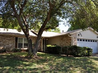 7025 W Cleburne Rd, Fort Worth, TX 76133