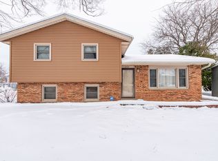 4004 Gregory Dr, Zion, IL 60099