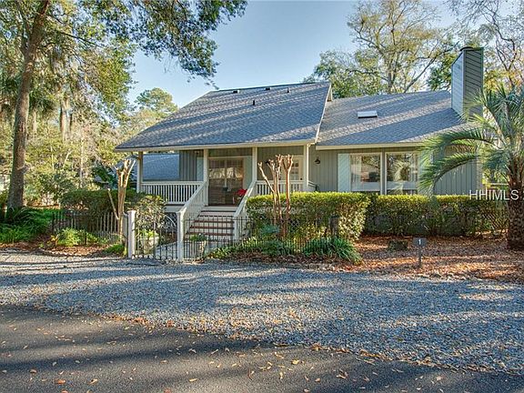 2nd image of 1 Evergreen Ln