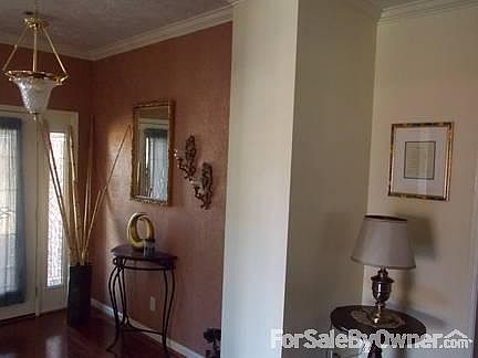 4th image of 1612 Laurelwood Ln