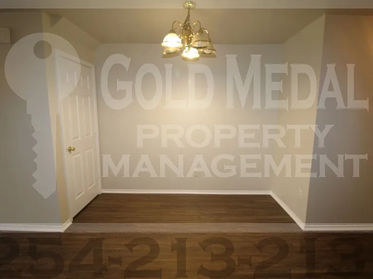 3402 Barcelona Dr — Photo 4