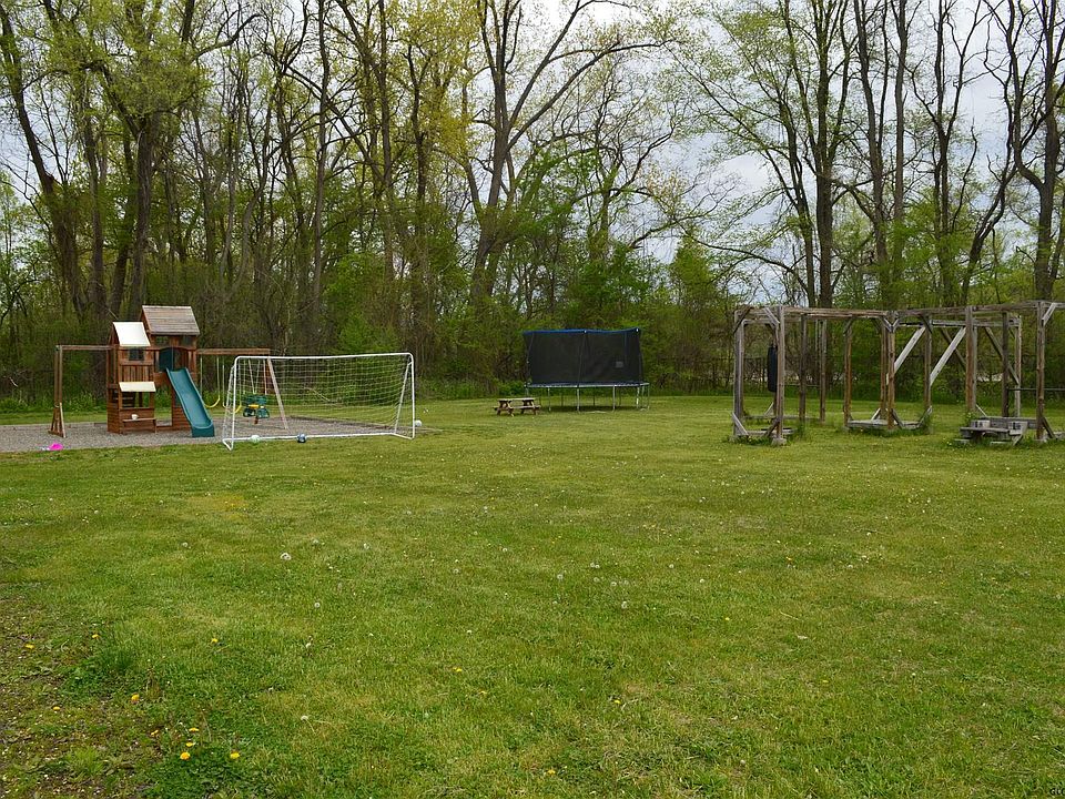 2nd image of 381 Hudson River Rd #2