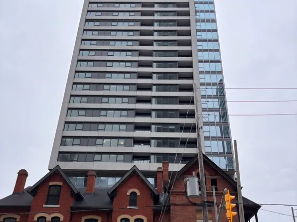 603 Sherbourne St #1208, Toronto, ON M4X 1L7