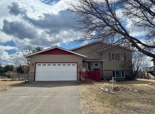 5510 Mallard Ln, Monticello, MN 55362