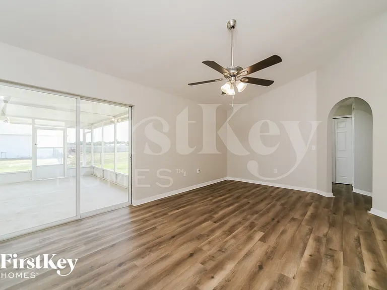 331 Columbo St — Photo 16
