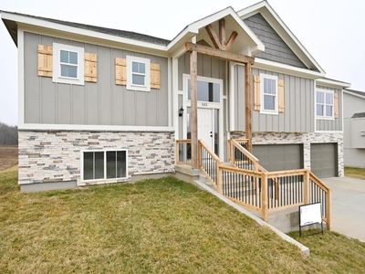 105 Johnson Cir, Dearborn, MO, 64439