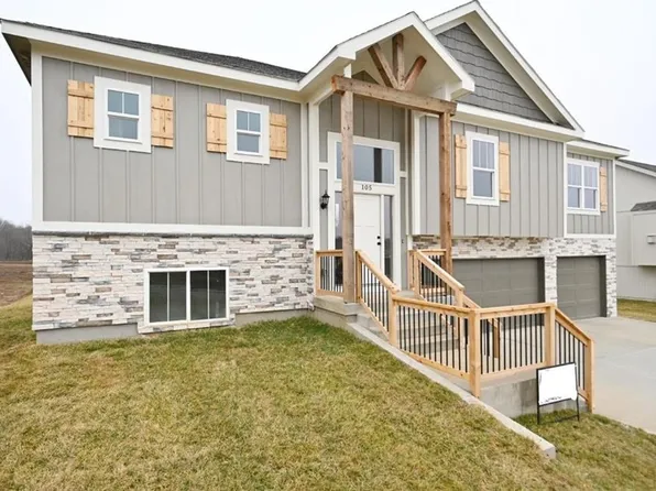 108 Johnson Cir, Dearborn, MO 64439