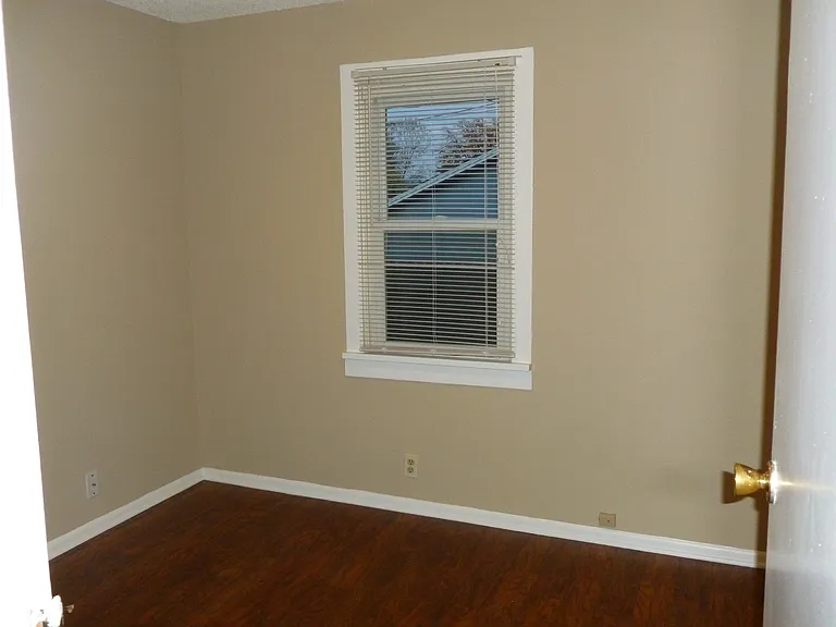1548 Washington Ave — Photo 6