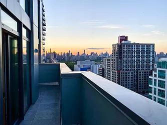 Rented by MOTION New York