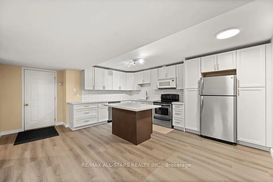 2 bed, $1,900 — Photo 2