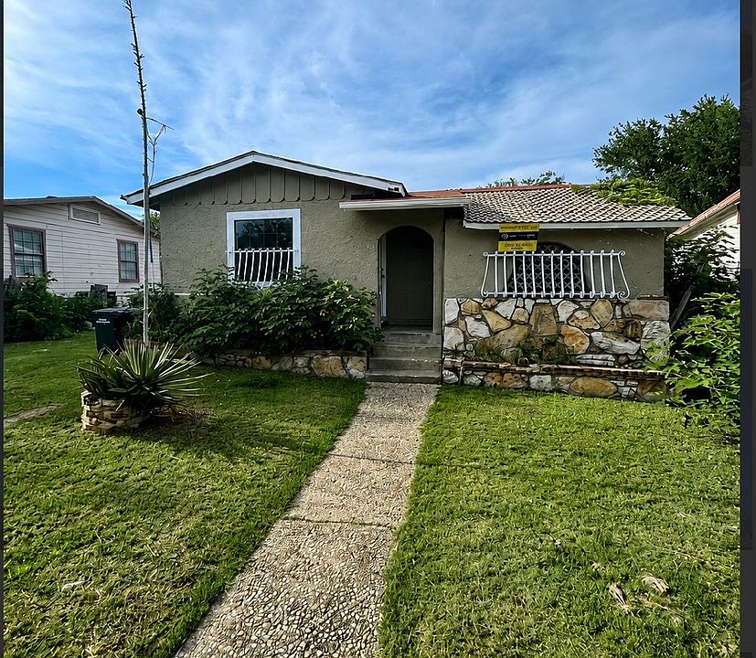 1st image of 627 BEXAR DR