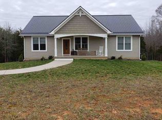 1129 School Rd, Dillwyn, VA 23936