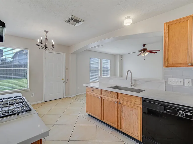 13983 Maximos Dr — Photo 12
